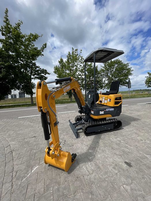 Minikoparka Advance Machinery GT880, skrętne ramię, silnik KOOP Gunter Grossmann