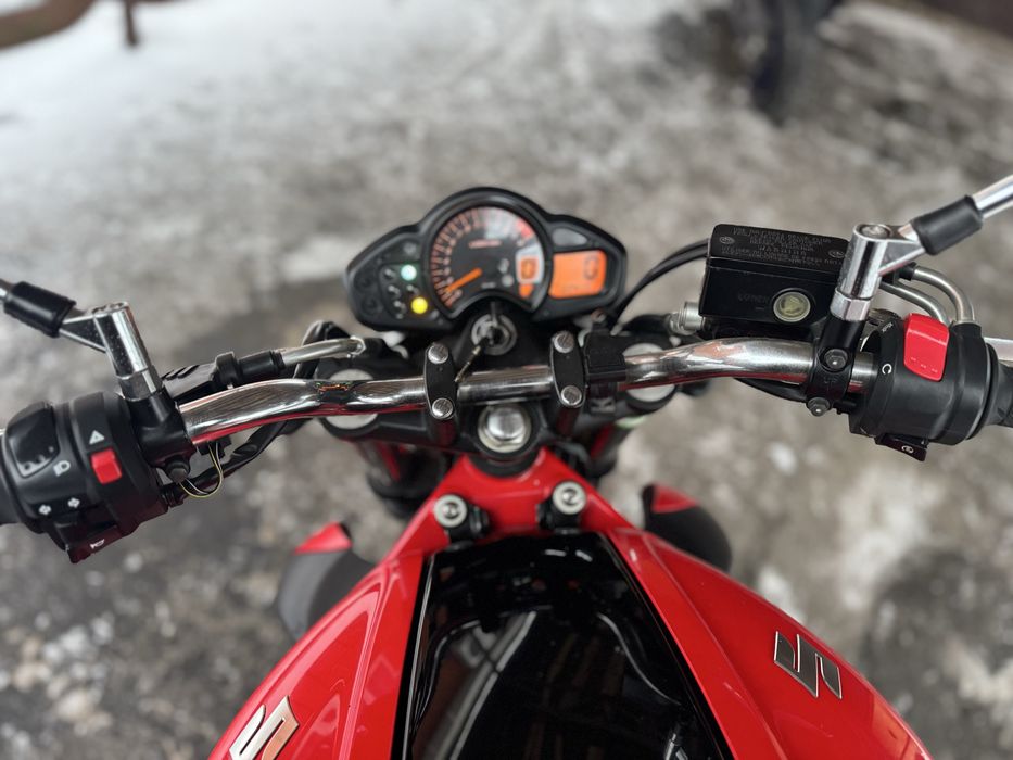 Сузуки Гладиус Suzuki Gladius 400 ABS