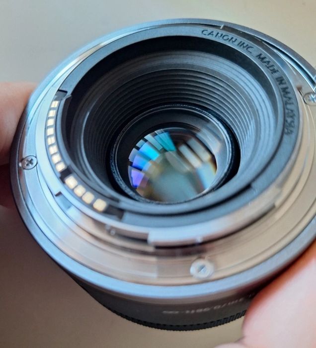 CANON RF 50 f1.8