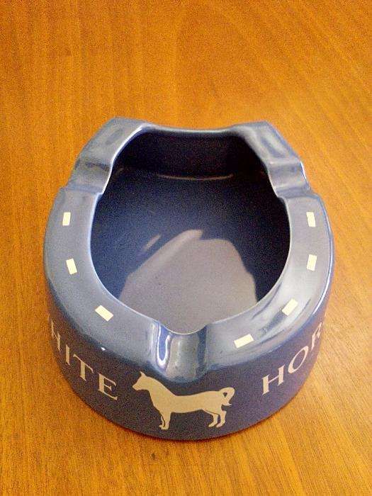 Cinzeiro White Horse Made in England