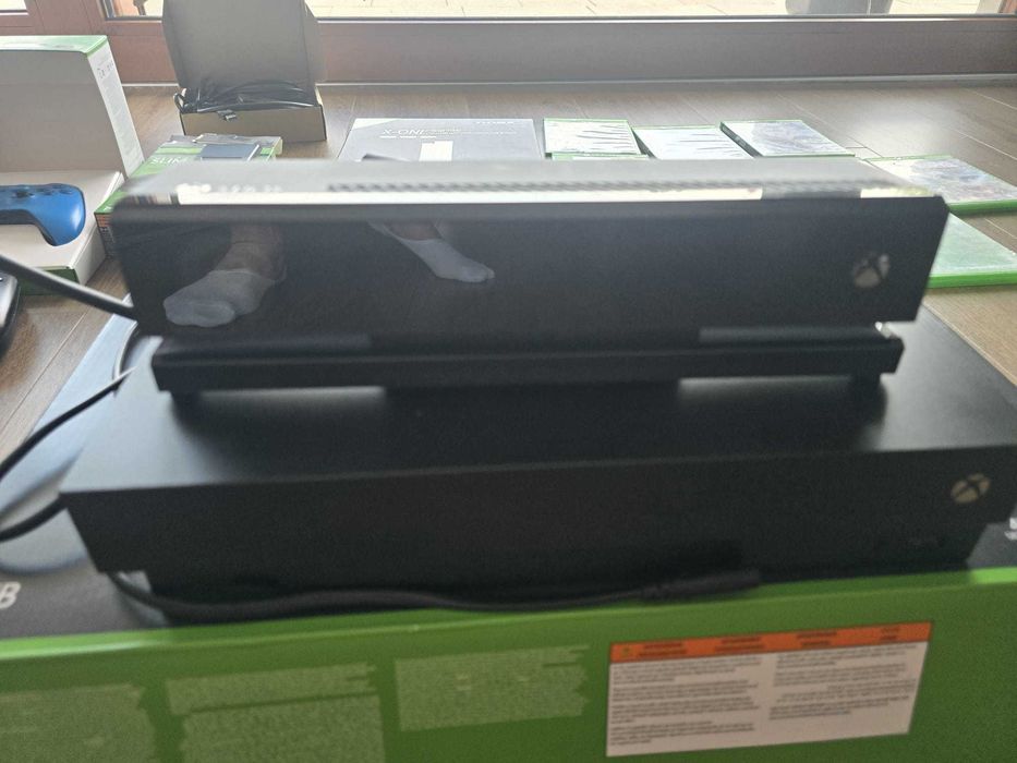 Konsola x box one 1TB mega zestaw