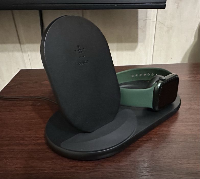 Продам безпровідну зарядку Belkin 3в1 для Apple