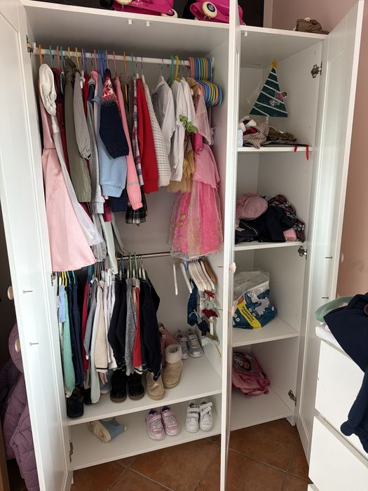 Roupeiro 3 portas ikea novo