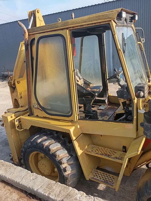 Retroescavadora motor perkins venieri 7.33