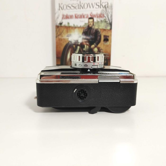 Kolekcjonerski Aparat foto Kodaka KODAK Instamatic 255X z 1970 roku