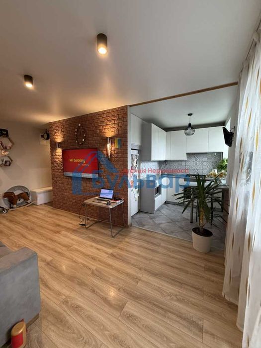 2к.квартира, Зигіна, цегла, з ремонтом