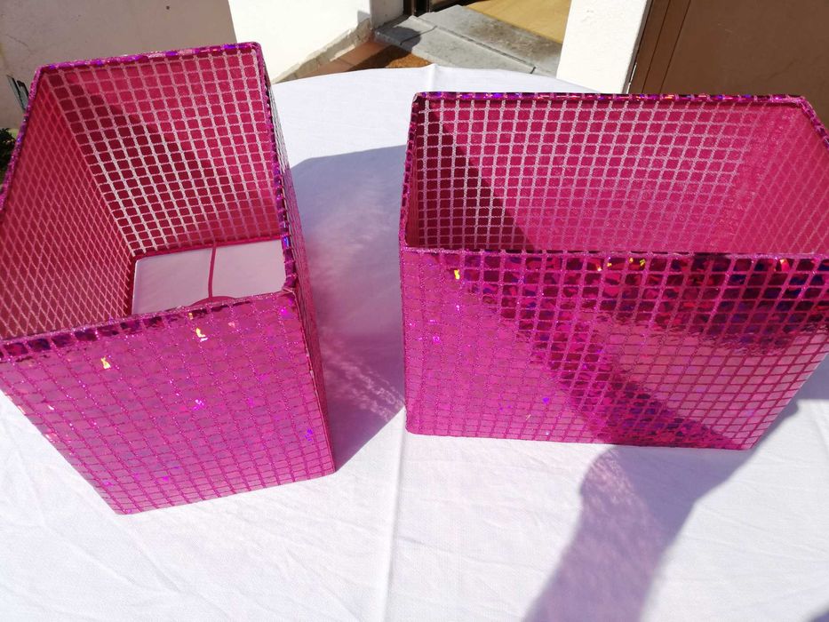 2 About jour Mesa cabeceira, rosa choque.