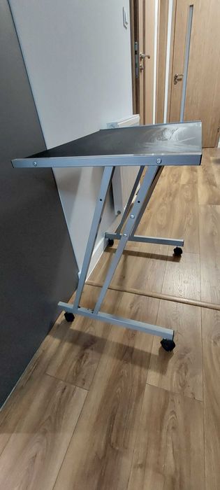 Mobilne biurko, stolik na komputer 64 x 48 x 73 cm