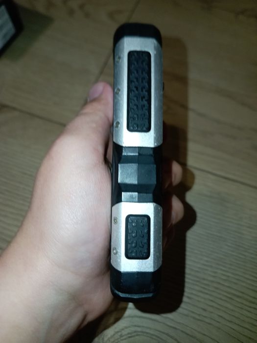 Telefon Kazam life R5