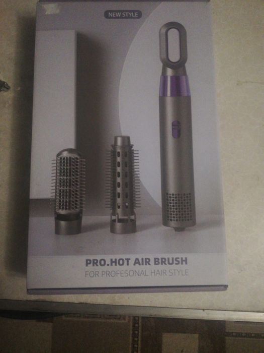 Продам фен розчіску.