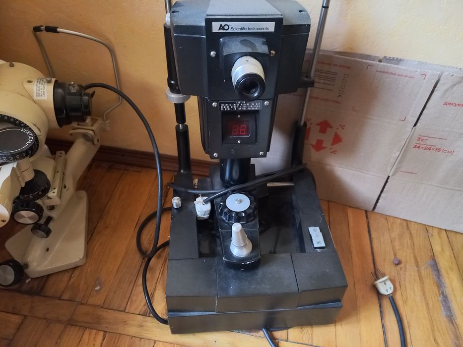 Американский оптический тонометр 12415 AO Non Contact II