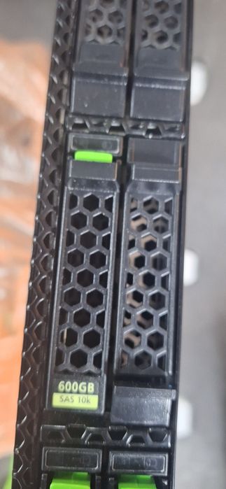 Servidor Fujitsu PRIMERGY RX1330 M5 novo em caixaNovo na caixa