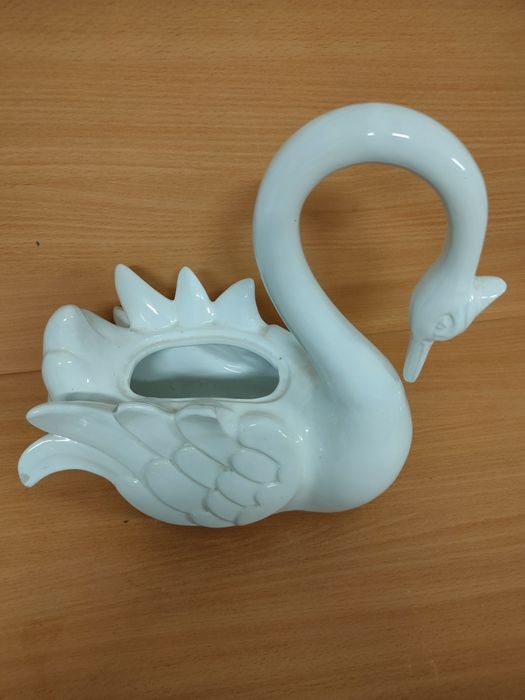 Conjunto de floreiras cisne.