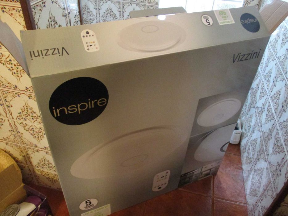 Lampada redonda tecto quarto, sala, cozinha com LED Marca INSPIRE 45 W