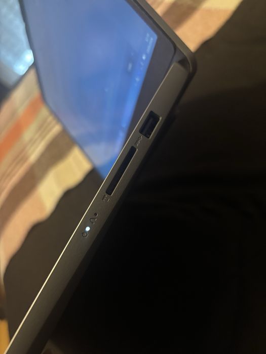 Portátil Lenovo IdeaPad Slim 3