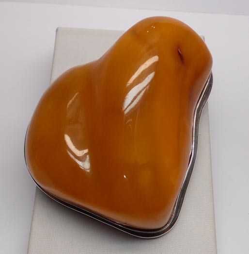 Okazała broszka miodowy bursztyn srebrna oprawa.