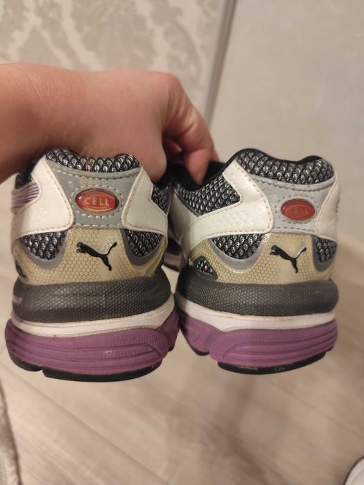 Кросівки жіночі Puma 38-39 розмір