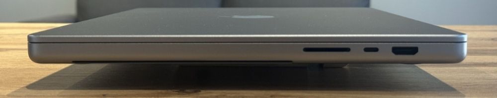 Продам Macbook pro m2 max 16" 64/512