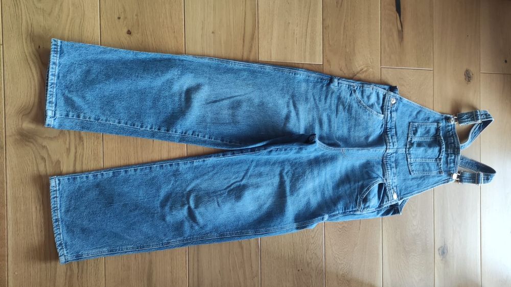 Spodnie dziecięce jeansowe ogrodniczki H&M  140