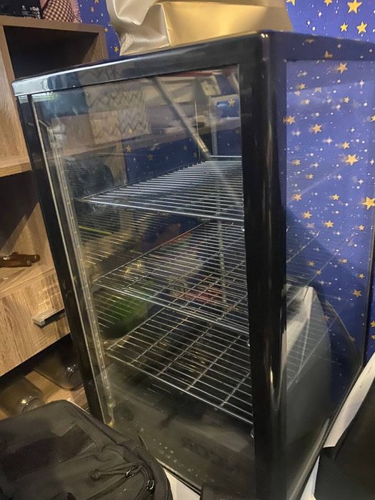 Холодильник десертный Good Food