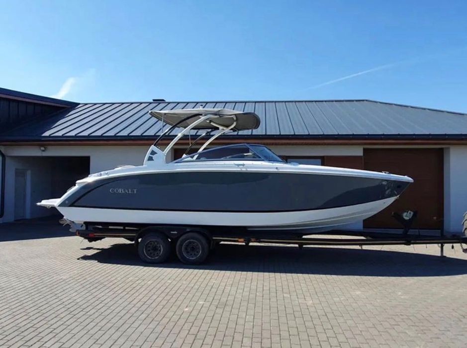 Łódź motorowa Cobalt R7 Volvo penta v8 430km 2021r