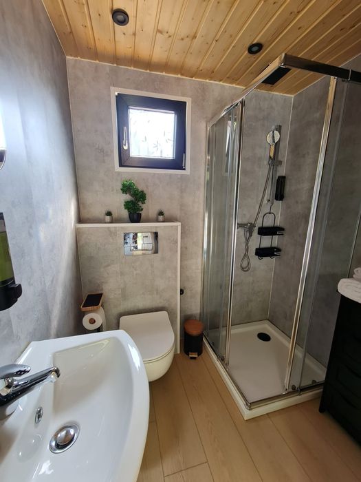 Nowoczesny domek w lesie • Jacuzzi • Balia • Sauna • Taras • Prywatne SPA