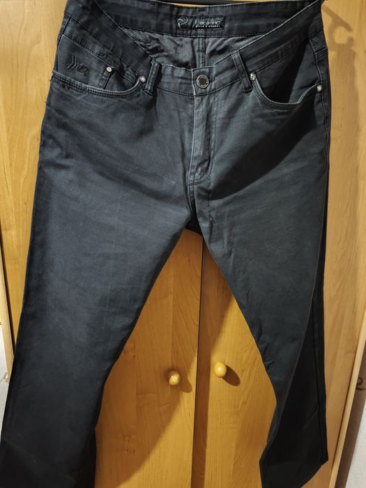 Чоловічі штани Lacarino .