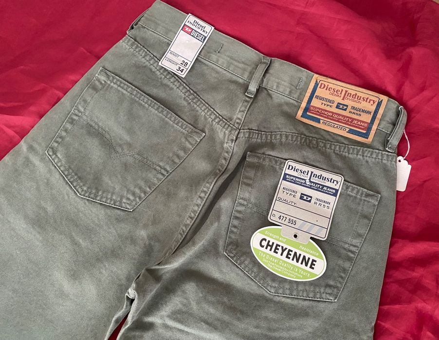 Spodnie jeansowe Diesel nowe