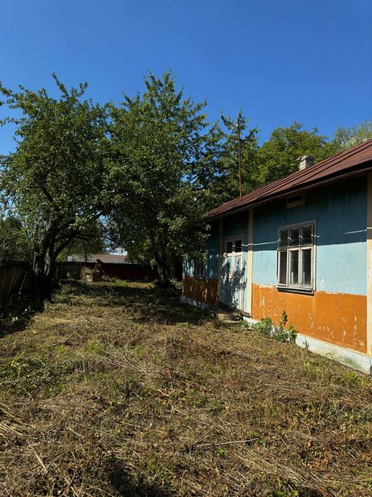 Продаж будинку для бізнесу також для сонячних батарей !