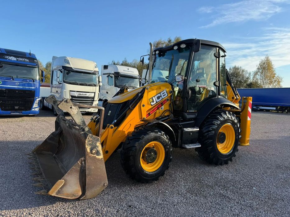 JCB 3CX // TORQUELOCK // NOWE OPONY // SALON POLSKA  // SUPER Zadbana // KLIMA //  Joystick //