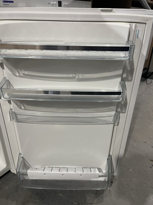 Холодильник Siemens.