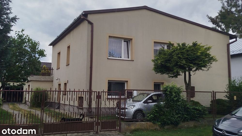 Dom wolnostojący w Częstochowie z garażem