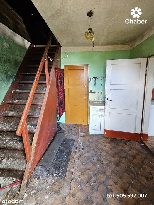 Siedlisko ok. 60 m2 z działką ok. 4800 m2 we wsi Kołatek.