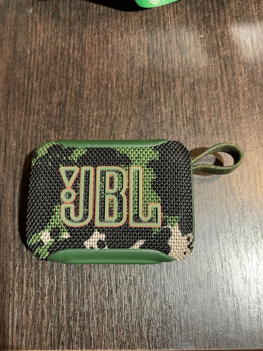 Jbl go 5 w kolorze mono