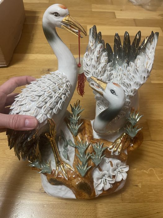 Фарфорова статуетка птахи