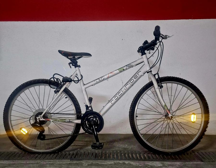 Vendo bicicleta .