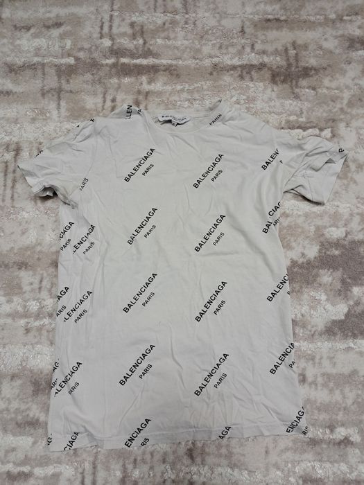 Футболка Balenciaga