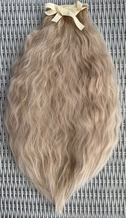 Premium Ultra włosy doczepiane, jasny miodowy blond, kucyk, fale 64.