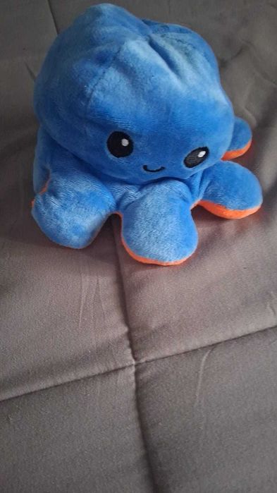 Peluches e bonecos