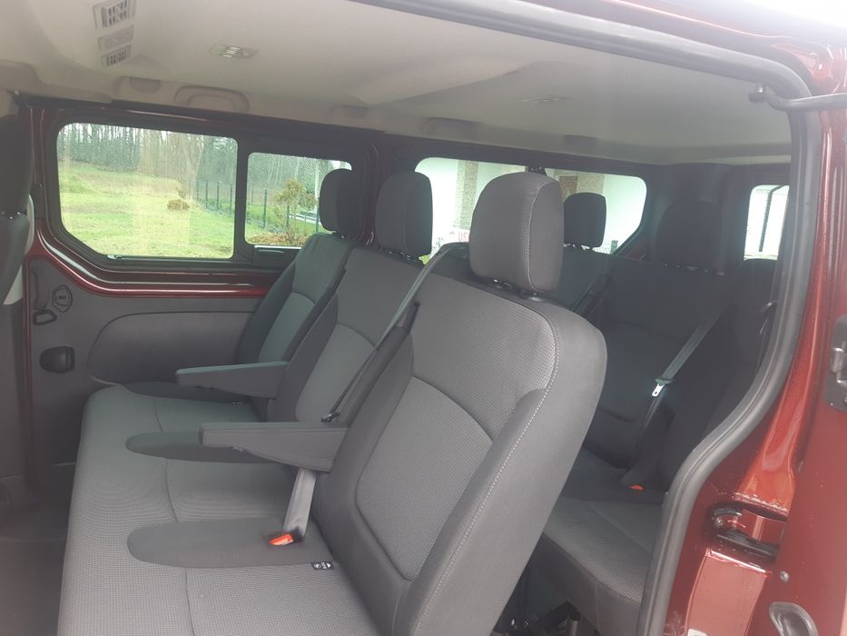 Wynajem busa, wypożyczalnia busów 8 i 9 osobowych