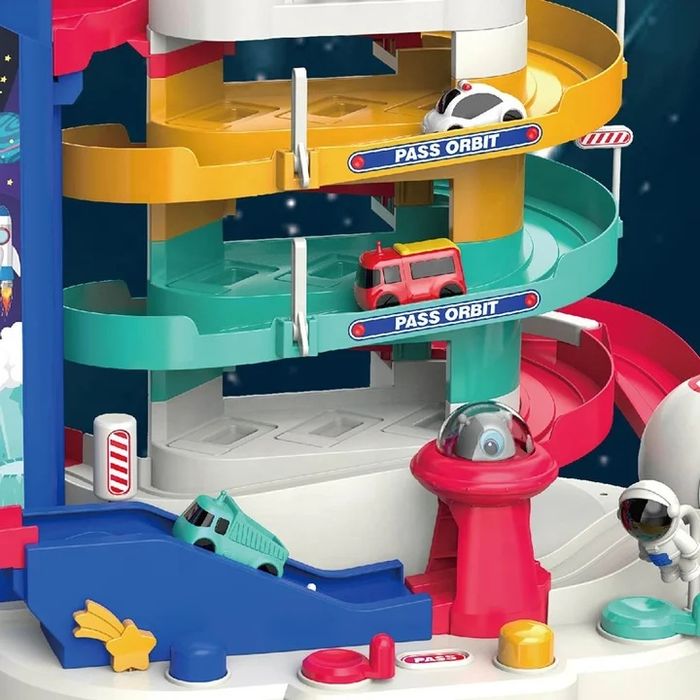 АКЦІЯ! Паркінг 0061 Космічна станція, підйомник, звуки, світло, машина