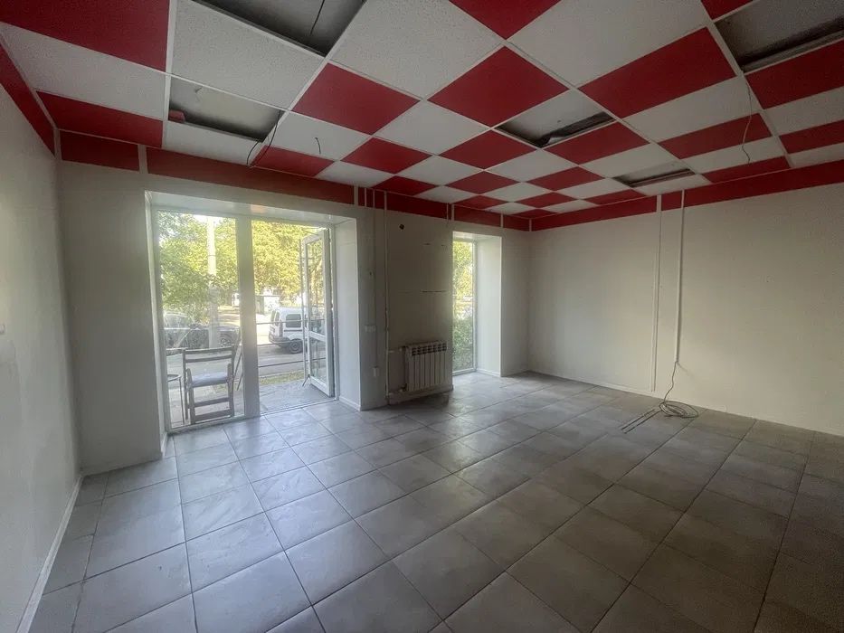 Без %. Отдельный вход. Магазин. Коммерция. Трафик людей. Дарница.