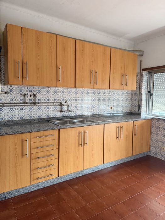 Arrenda-se apartamento