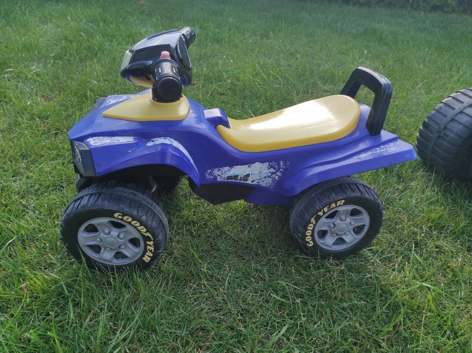 Zabawki ogrodowe - quad jeździk
