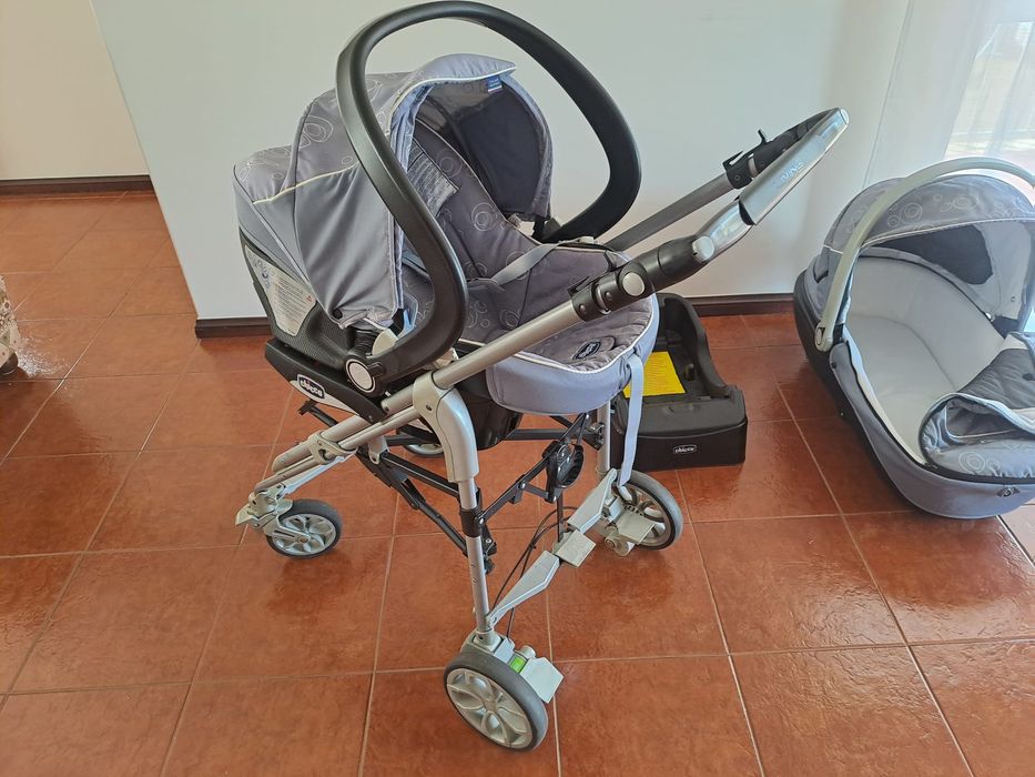 Carrinho chicco living trio