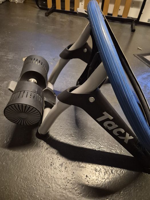 Trenażer tacx bushido T2780