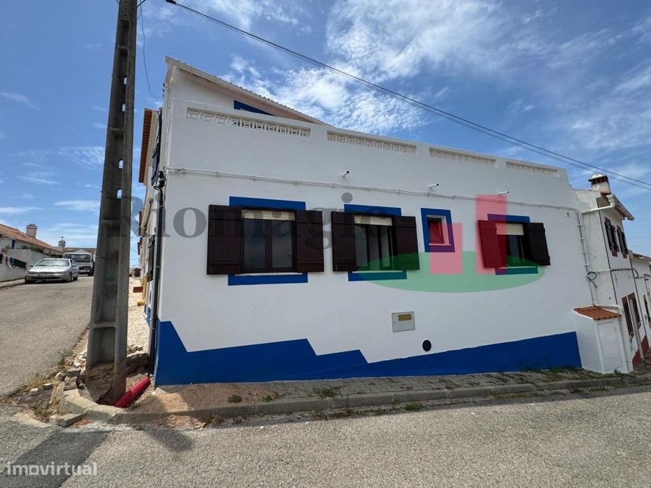 Moradia T4 com Terraço a 900 Metros da Praia de Almograve ***RIOMAG...