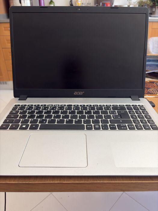 Notebook Acer para venda em bom estado.