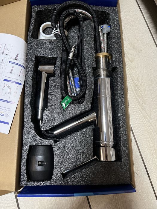 Змішувач з висувним розпилювачем