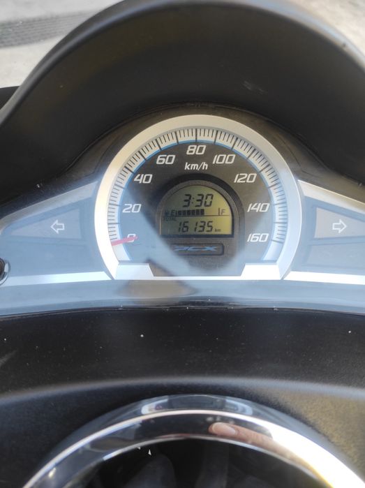 Honda PCX 125 (2017) – Impecável e com Poucos Quilómetros!